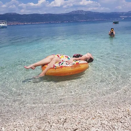 Apartman In Arbanija Mit Meerblick, Balkon, Klimaanlage, W-lan 5137-2 Trogir