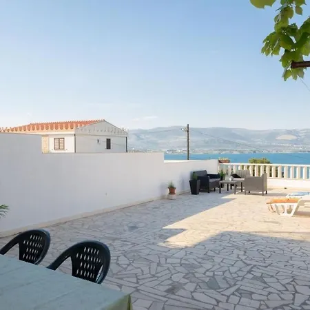 Apartment In Arbanija Mit Meerblick, Balkon, Klimaanlage, W-lan 5137-2 *