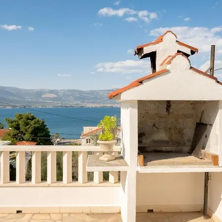 In Arbanija Mit Meerblick, Balkon, Klimaanlage, W-lan 5137-2 アパート