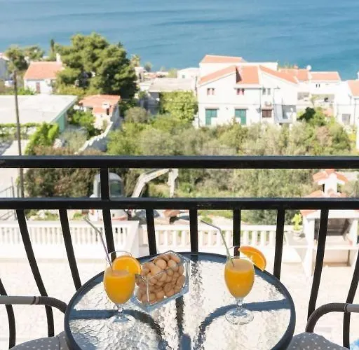 In Arbanija Mit Meerblick, Balkon, Klimaanlage, W-lan 5137-2 公寓 特罗吉尔